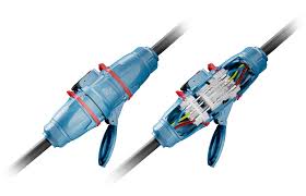 Phích cắm và ổ cắm có công tác nguồn thích hợp